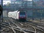 E-Lok 4020 schiebt einen Personenzug aus dem Bahnhof von Luxemburg in Richtung Athus.