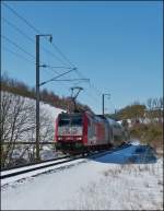 . Nach dem Frhling kam der Winter - Nachdem wir einige schne frhlingshafte Tage Anfang Mrz genossen hatten, berfiel uns der Winter Mitte Mrz erneut und rumte dem Frhling bis jetzt keine Chance ein. 

Zwischen Cinqfontaines und Maulusmhle durchfhrt am 13.03.2013 der IR 3739 Troisvierges - Luxembourg das verschneite Tal der Wiltz. (Hans)
