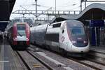 LUXEMBOURG, 21.06.2023, Zug 08 der CFL als TER88523 nach Nancy neben einem TGV nach Paris Est mit dem Triebwagen 4709