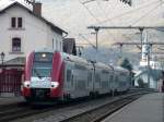 Triebzug 2208 bei der Abfahrt in Richtung Luxemburg im Bahnhof von Kautenbach. 14.02.08