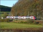 Ein Triebzug der BR 2200 durchfhrt am 04.11.08 das Tal der Clerve in der Nhe von Drauffelt.