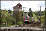 CFL Triebwagen 2214 fährt hier auf dem Weg nach Luxembourg am 28.4.2018 um 11.10 Uhr aus Wasserbillig kommend in Manternach ein.