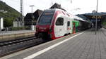 Stadler KISS 160, oder auch Stadler Dosto, der CFL ( Société Nationale des Chemins de Fer Luxembourgeois ist die staatliche Eisenbahngesellschaft Luxemburg ) am 13.09.2021 in Cochem (Mosel) Bahnhof. 