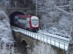 Steuerwagen 016 verlsst den Tunnel  Fischterhaff  in der Nhe von Goebelsmhle am 23.12.07.