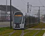 Tram 120, erreicht die neue Endhaltestelle Lycee Bouneweg die seit dem 11.09. in Betrieb genommen wurde. 05.10.2022
