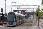 LUXEMBOURG, 19.06.2023, Straßenbahnzug 131 nach Luxexpo (das ist das Messe- und Kongresszentrum der Stadt) bei der Einfahrt in die Station Gare Centrale; bisher gibt es nur eine Linie und deshalb keine Linienbezeichnung, später soll diese Linie T1 heißen