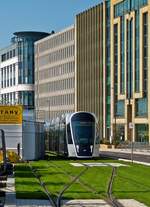 Eingeschr�nkt - W�hrend der Schueberfouer (Kirmes in Luxembourg-Ville) bietet die All�e Scheffer in Luxembourg-Limpertsberg traditionsgem�� Platz f�r zahlreiche sogenannte fliegende H�ndler und