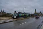 Am 18.02.2024 war Wagen 126 der Luxemburger Straenbahn auf dem Weg von Bonneweg zur Luxexpo und berquert die Adolphe-Brcke ber das Petrus-Tal.