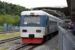 Triebwagengarnitur mit dem JKNS 8903-1 an der Spitze wartet am 08.Februar 2025 in der Stesen Tanjung Aru auf den nächsten Einsatz.