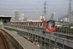 rapidKL MRT-Garnitur 212 (Hersteller: HAP Consortium, Hyundai Rotem + Apex Communications + POSCO Engineering, Type: EMU) Spitzname  Ducky  hat am 12.März 2024 auf der Putrajaya Line (PY) soeben