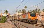 E-1403 mit dem 15104/15023 (Marrkech-Sidi Kacem) in Marrakesch 6.4.18