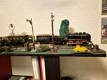 Diorama Spur 0 Antik  1930er/1950er Jahre  Keim Dampflok mit Bing Personenzug  BUB E-Lok mit Kurz G�terzug  PW