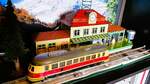 Diorama Spur 0 Antik 1930er/1950er Jahre Bahnhof BUB (KBN) mitM�rklin TW 930 u.Preiser Figuren. PW