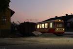 *Modell*
Als Ersatz f�r die defekte U38 fuhr am 25.5.1987 der 5090 005 als FW35 von Frauental-Bad Gams nach Wildbach hier im Bahnhof La�nitz.
Der Triebwagen war zum 150 j�hrigen Jubil�um der Eisenbahn in �sterreich als der Strecke der Wildbacher Lokalbahn im Einsatz.