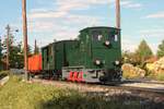 *Modell*  Im Bahnhof Strauchbach wartet im Juni 1966 die die 2092.04 mit einem kurzen Verschubg�terzug auf die Weiterfahrt von Garting nach Brunn am Berg.