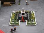 Ein Weltkriegs-Denkmal darf in keiner russischen Stadt fehlen, und auch nicht auf der Modellbahn  Grand Maket Rossia , St.