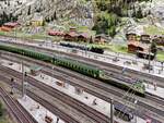 Blick in den Österreich-Abschnitt, mit durchfahrendem GYSEV-Zug; 220530