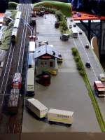 Blick auf Modul 2 und 1 mit RoLa-Verladung und Rosie`s Truck Stop. Modellbahntage Markdorf, Oktober 2010