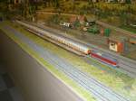 Ein Stdteexpress unterwegs auf der groen H0-Anlage vom Ghrener Modellbahnclub am 13.September 2013.