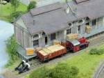 Zuverlssig absolviert die kleine K ihre Rangieraufgaben, unverzichtbar fr den Betrieb des alten Lagerschuppens auf der Anlage der Holle-Modellbahn (27.10.2013).
