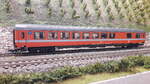 Speisewagen der ÖBB in der sogenannten C1 Lackierung.