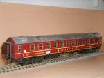 So sahen bei der DR die Schlafwagen aus.Mein H0-Modell hat auch schon ein paar Einsatzspuren hinter sich.