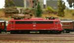 Bgelfalte DB BR 110, Betriebsnummer 110 467-8; Orientrot; Hersteller Hobbytrain.