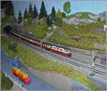Die Märklin mini club Spur Z SBB Re 4/4 II 11161 mit dem TEE  Roland  auf dem langen Weg von Bremen nach Milano auf der Durchfahrt auf meiner Z-Anlage.