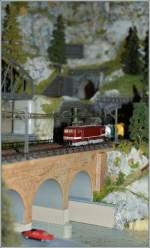 DR 143 361-4 mit einen Kesselwagenzug unterwegs auf meiner Z-Anlage.