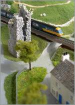 Weit weg, in der grossen Hauptstadt, in eine kleine Büro wurde heute entschieden, diesen zur Ruine verkommen Turm aus dem Jahre 1066 zu entfernen, da er auf dramatische weise zerfällt und