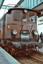 Museal erhaltene Ellok 21 534 (fr�here bayerische EP 5) im Stuttgarter Hauptbahnhof (bei einer Sonderveranstaltung des BDEF).