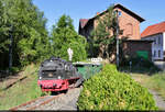 Beton-Modellbahn in Gerbstedt
Lok 4611 schnauft mit Schublok 5b den Berg hoch. Dieser historische Zug soll von 1896 bis 1961 gefahren sein.

🧰 Verein Freunde der Halle-Hettstedter-Eisenbahn e.V.
🕓 7.8.2022 | 9:36 Uhr