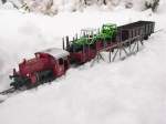 Kf (Mrklin Spur1) passiert gerade die tief verschneite Weilbach-Brcke