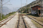 Bahnhof Bratonozici an der Strecke Belgrad - Bar, aufgenommen aus dem letzten Wagen des R 6103 Bjielo Polje - Bar, 10.09.2026