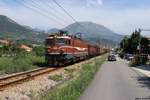 461 031 zog am 17.06.19 einen Güterzug aus Bar Richtung Podgorica in Susanj.