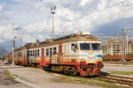 412 046045 als R 6157 nach Bar verlässt am 30.09.2022 den Bahnhof Podgorica. 