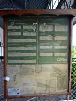 Der Fahrplan der CFM im Dezember 2014 im Bahnhof Maputo. Neben einigen Vorortzügen fahren hier auch Züge zur Südafrikanischen Grenze (Ressano Garcia) und zur Grenze nach Simbabwe.