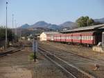 Reisewagens auf Bahnhof Windhoek am 9-7-2010.