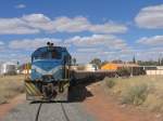 207 mit Gterwagens auf eine Stichstrecke in Gobabis am 7-7-2010.
