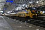 NS VIRM 8656 mit IC nach Amersfoort bei Aufenthalt in Amsterdam Hbf am 11.01 2011.