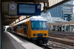 Die NS DDZ IC 2662 von Den Haag CS nach Amsterdam CS, hier in Leiden Centraal am 12 mai 2012