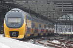 Am 05.09.2016 steht IC 4539 (ein NS DD-IRM) aus Enkhuizen kommend in Amsterdam Centraal auf Gleis 10 wo er seine Fahrt soeben beendet hat.
