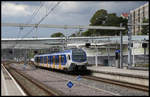 Ein ET 22 der NS fährt hier am 3.8.2020 um 15.34 Uhr in Arnhem Centraal ein.
