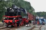 VSM 64 415 steht mit ein Fotoguterzug am 2 September 2018 in Loenen.
