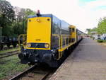 Die Diesellokomotive 2215 am 11.