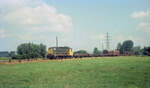NS 2203 mit 9 Wagen als Nahgüterzug unterwegs bei Wehl am 18.08.1975.
