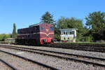 ZLSM Diesellok 2225 rangiert hier am 6.9.2026 in H�he des Stellwerk Simpelveld um 09.54 Uhr.