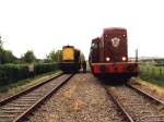 2444 (links) und 2450 whrend der Abschiedsfahrt der BR 2400/2500 auf die Gterstrecke Leeuwarden-Stiens in Stiens am 16-6-1991.