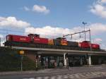 Die Lokomotiven 6496, 6444 und 6473 warten vor dem Bahnhof in Venlo auf ihre Einfahrt.