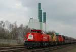 6498 und zwei weitere 64er ziehen einen Ganzzug nach HKM.
Duisburg Huckingen 28.03.2005